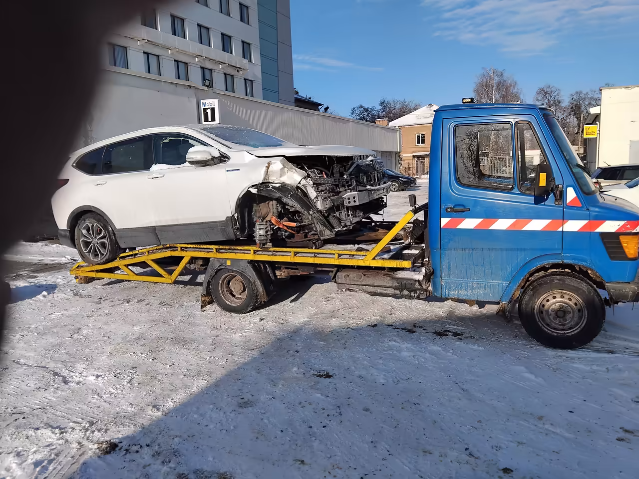 Евакуатор перевозить авто після несправності