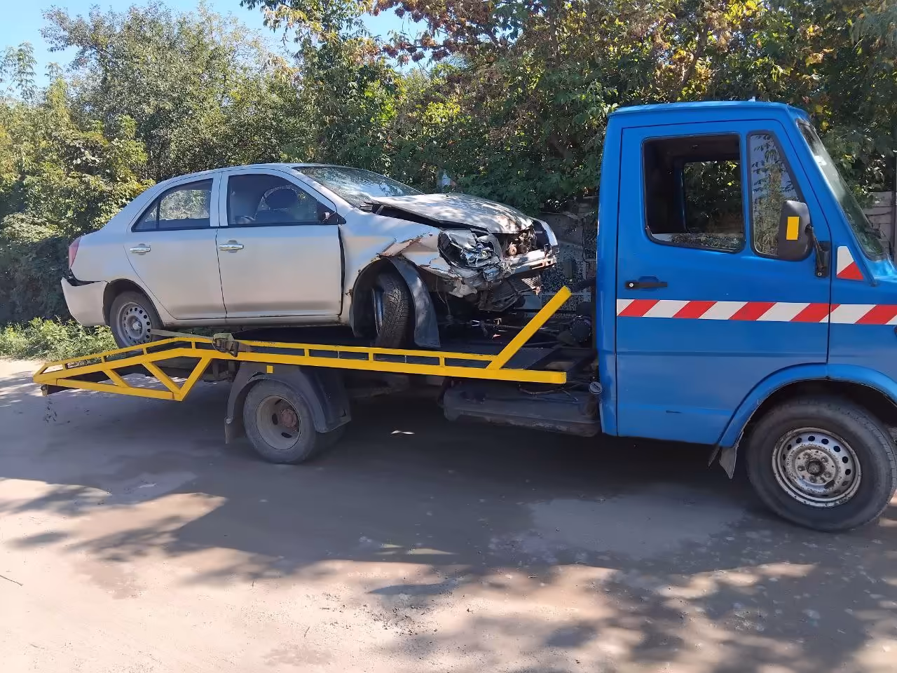 Евакуатор у районі Аеропорт в Харкові